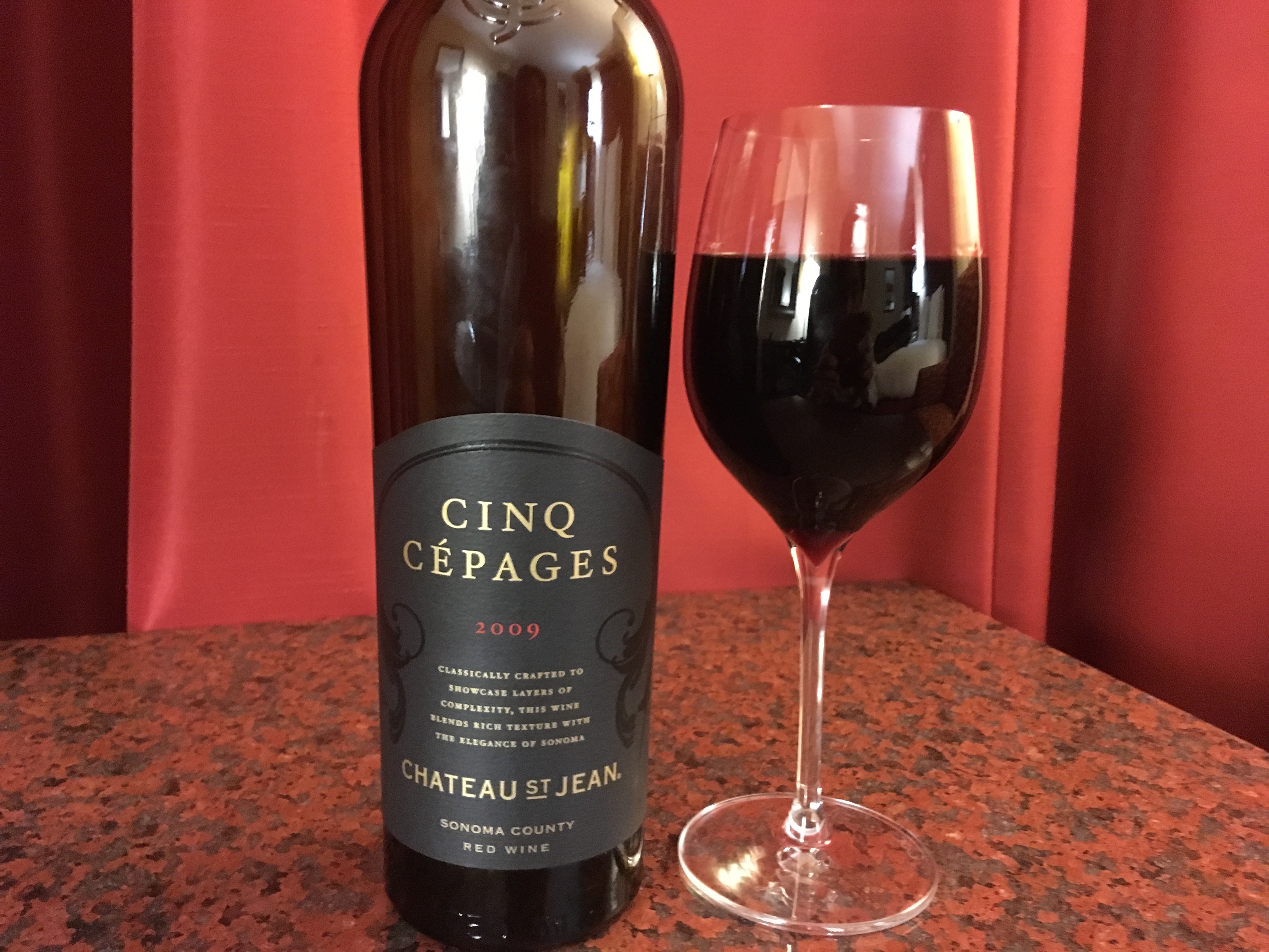 カリフォルニアワイン 5種類のぶどうから出来た複雑な味わい　Cinq Cepage 2009