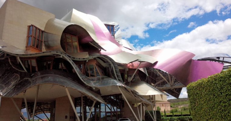 スペイン・リオハのワイナリーホテル　マルケス・デ・リスカル